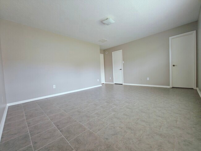 Building Photo - 2506 Teal Run Pl Dr