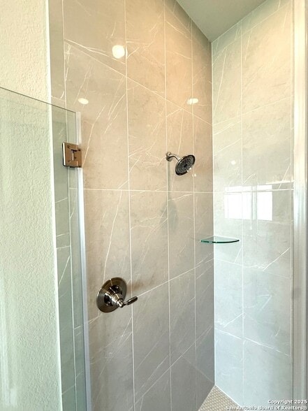 Building Photo - 211 Corazon