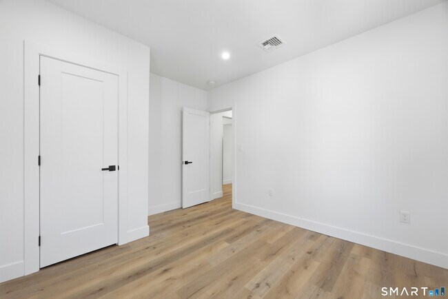 Building Photo - 145 Crystal Ave