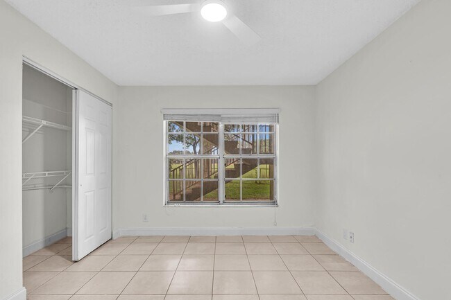 Building Photo - 2510 Riverside Dr