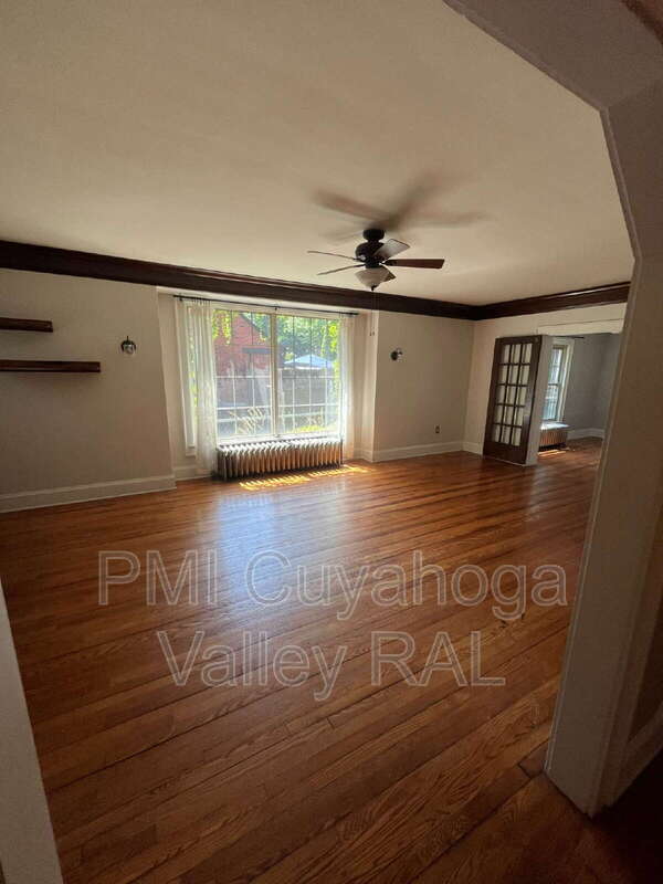 Building Photo - 358 Merriman Rd