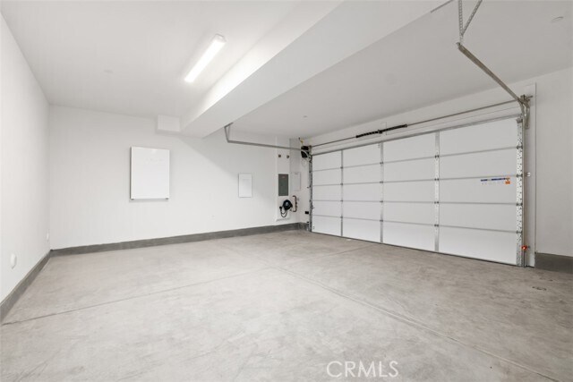 Building Photo - 125 Seep