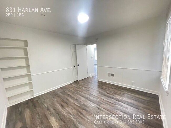 Building Photo - Section 8 Approved! Fully Renovated 2Bed/1...