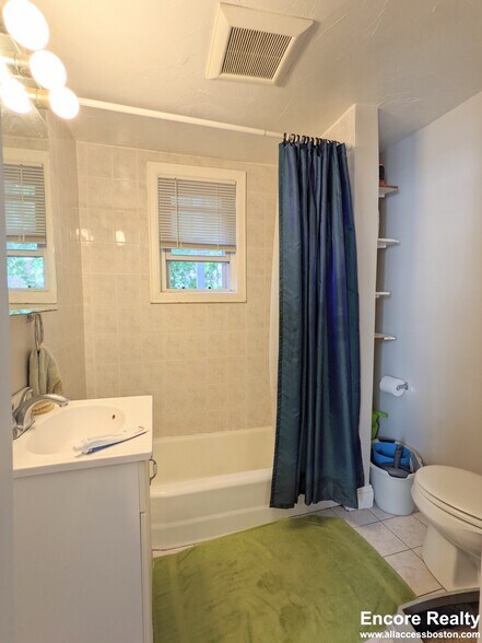 Building Photo - 429 Franklin St