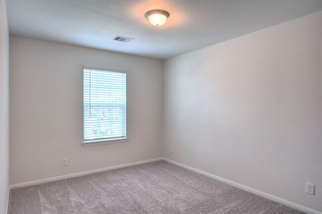 Building Photo - 22234 Delphin Grv Dr