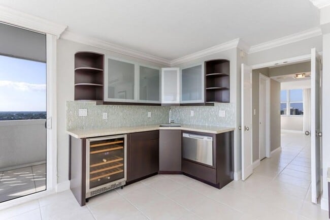 Building Photo - 1200 S Ocean Blvd