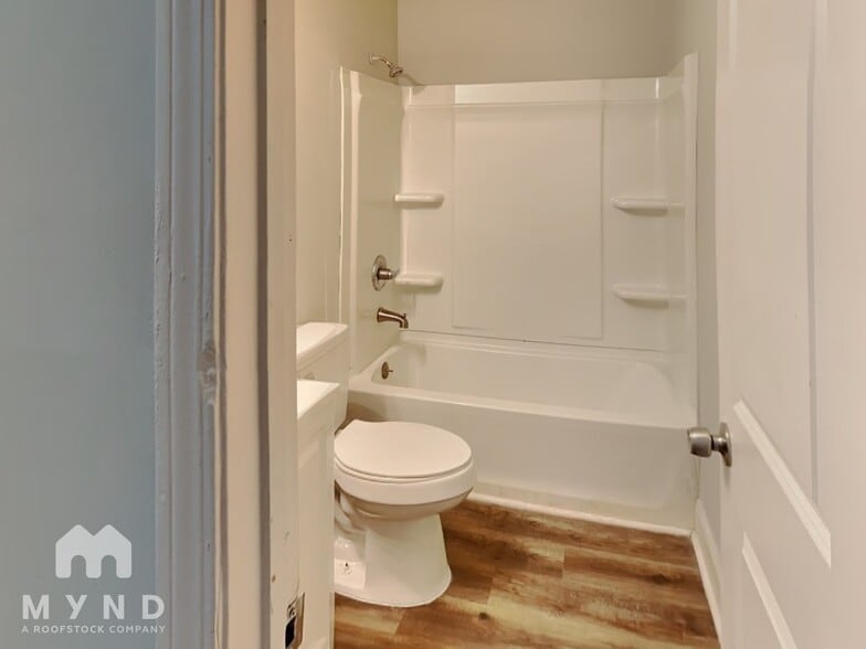 Building Photo - 7751 Lark Ct