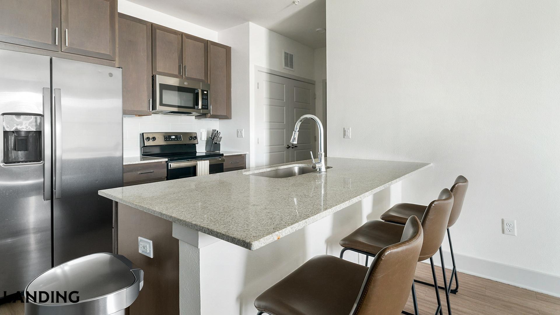 Building Photo - 698 Basilica Bay Dr