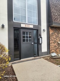 Building Photo - 840 Trace Dr