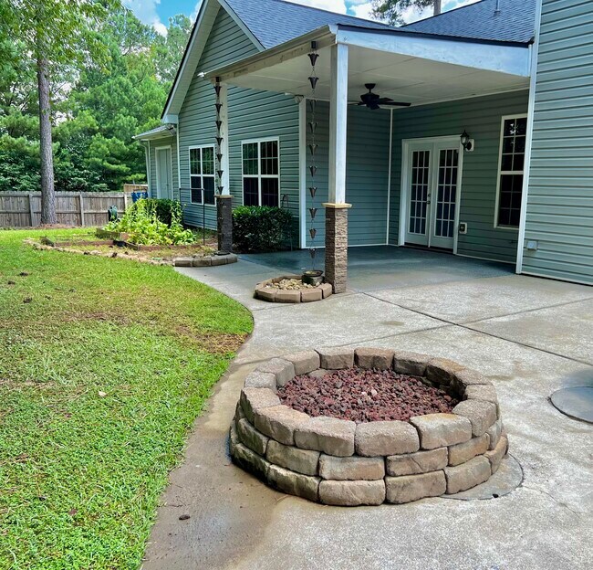 Building Photo - 451 Moriah Ln