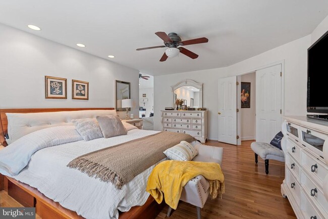 Building Photo - 301 Sturtons Ln