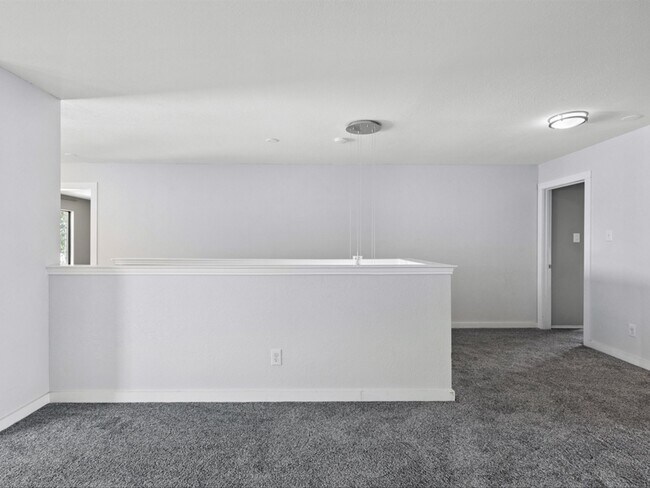 Building Photo - 5304 Los Altos Rd