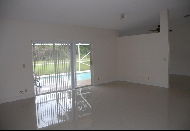 Building Photo - 5137 Rosen Blvd