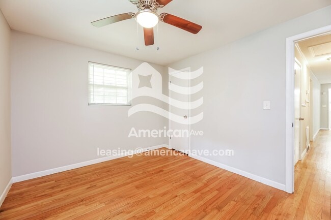 Building Photo - 2305 Standing Springs Rd