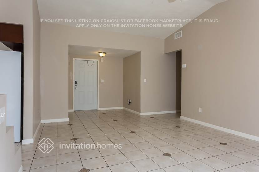 Building Photo - 16310 SW 109th Ave