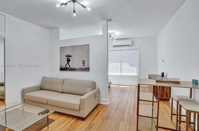 Building Photo - 1656 Polk St