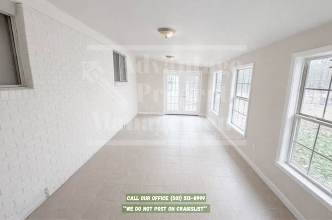 Building Photo - 1012 Woodside Dr