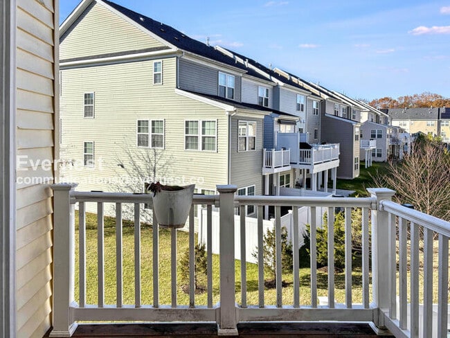 Building Photo - 8134 Villaggio Dr