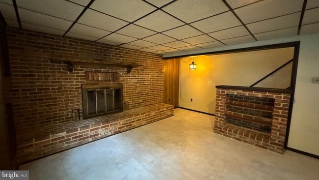 Building Photo - 5157 Bonnie Acres Dr