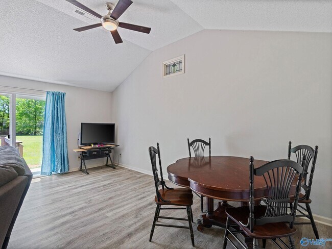 Building Photo - 105 Whisperbrook Cir