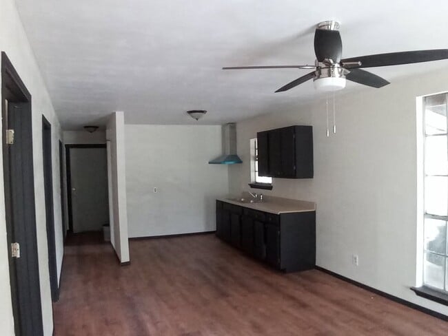 Building Photo - 5312 Sierra Dr