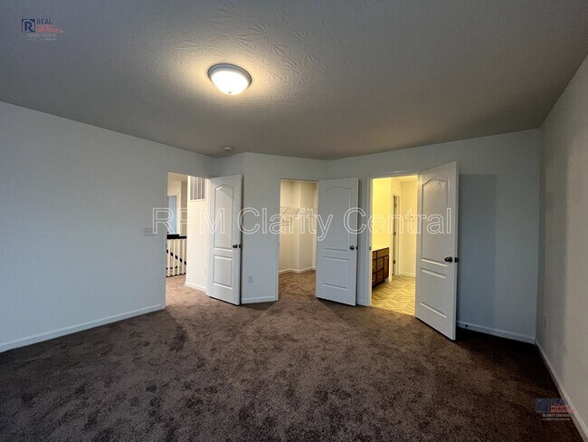 Building Photo - Beautiful home is ready for you!