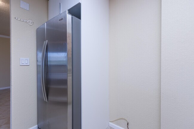 Building Photo - 1000 Spanish River Rd