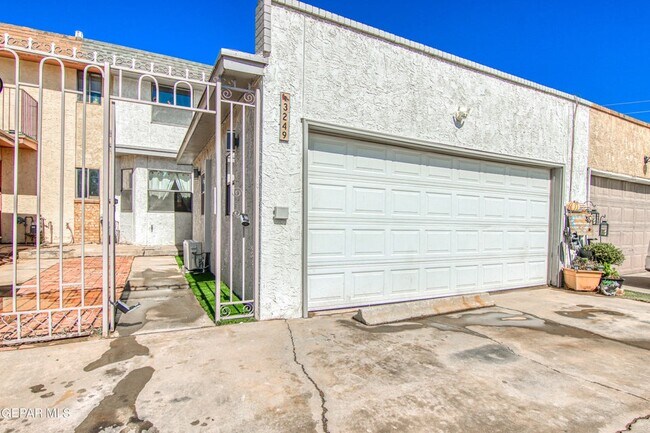 Building Photo - 3249 Isla Morada Dr