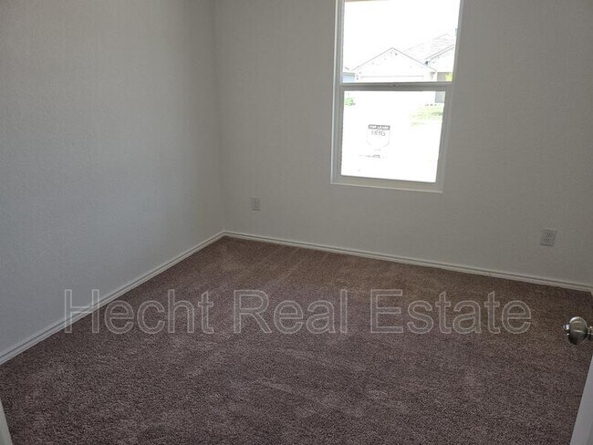 Building Photo - 1658 Lilyturf Rd