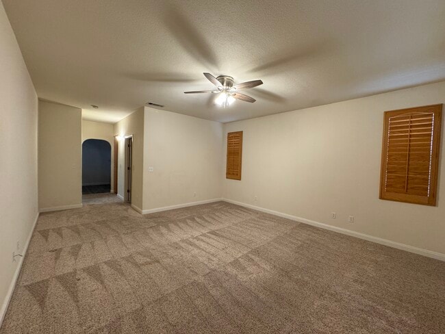 Building Photo - 767 Kingman Dr