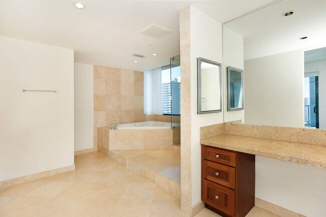 Building Photo - Private and Secure!! The Pinnacle Honolulu