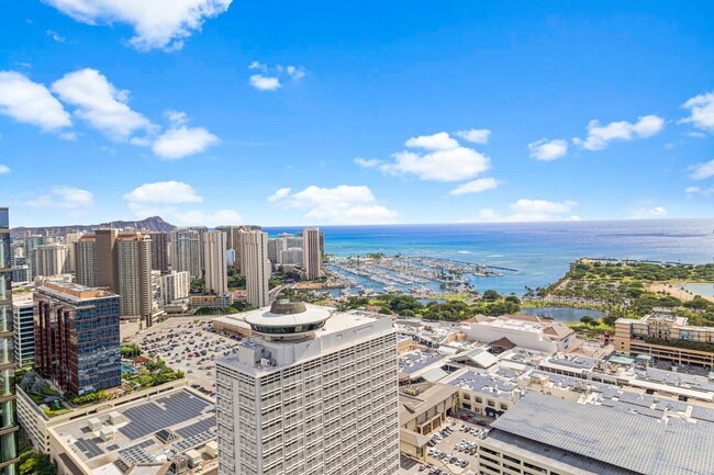 Building Photo - 1388 Kapiolani Blvd