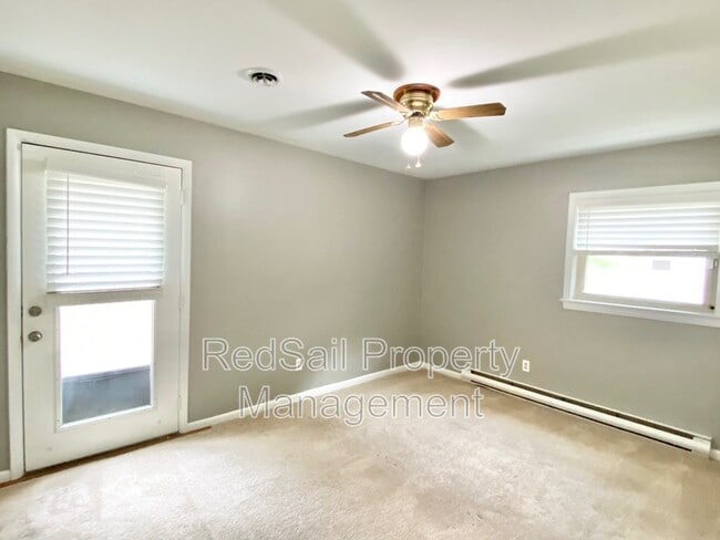 Building Photo - 119 Cindy Cir