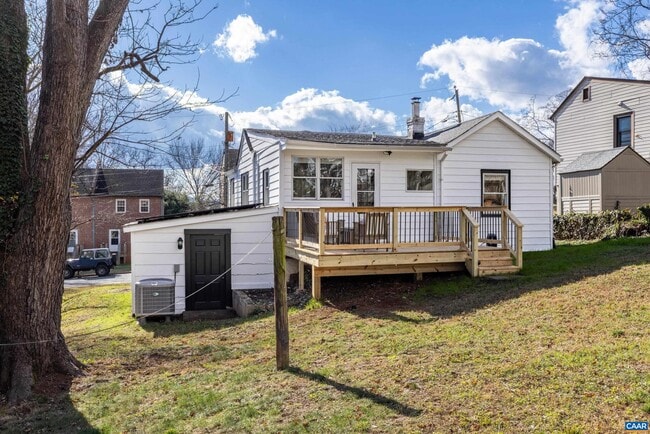 Building Photo - 1407 Vine St