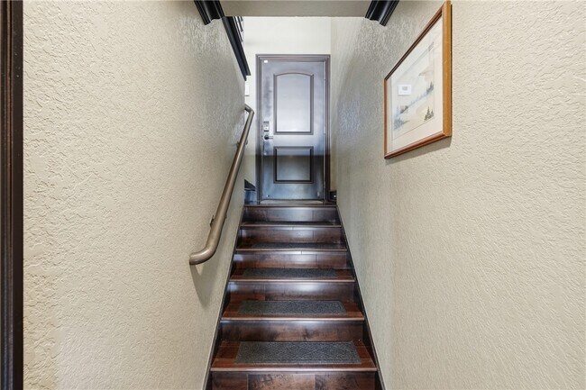 Building Photo - 14805 Dutchmans Dr