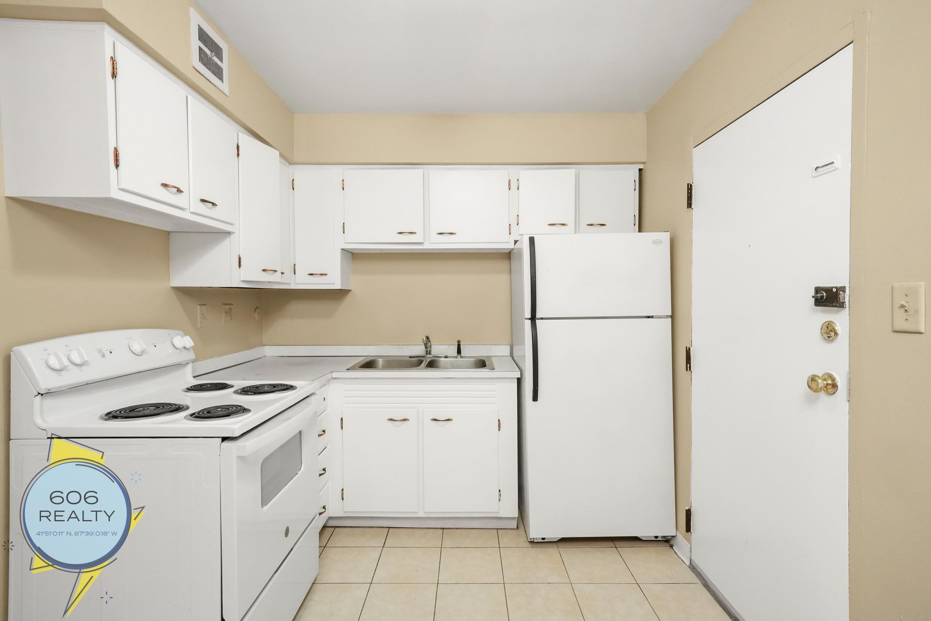 Building Photo - 1213 34th Ave