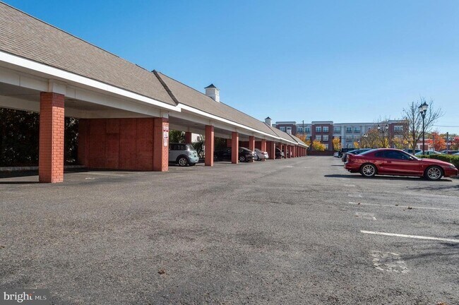 Building Photo - 2 N Commerce Square