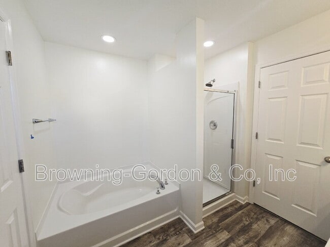 Building Photo - 1657 Comanche Run