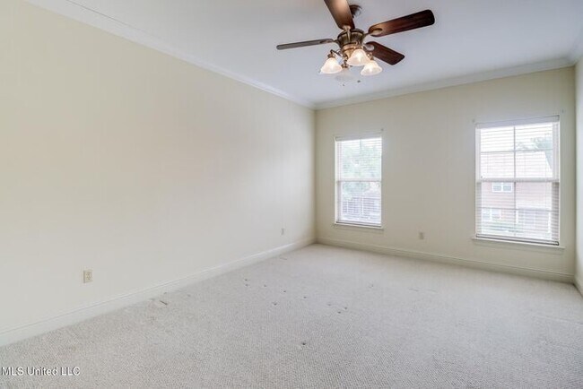 Building Photo - 908 Jefferson Dr