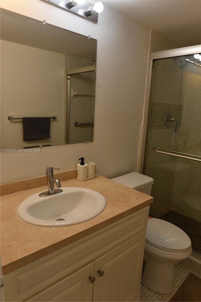 Building Photo - 5555 Collins Ave