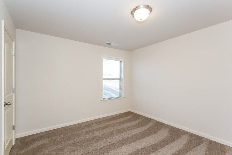 Building Photo - 3219 Puritan Way