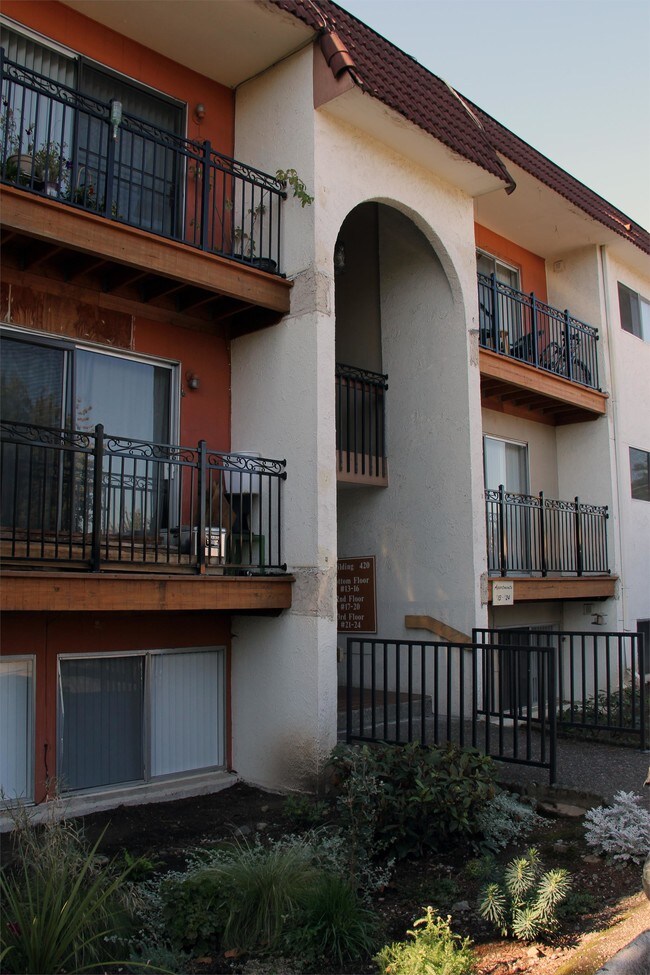 Building Photo - 3440 SW Alice St