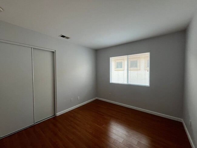 Building Photo - Spacious 4-Bedroom Home in Mira Mesa – Tam...