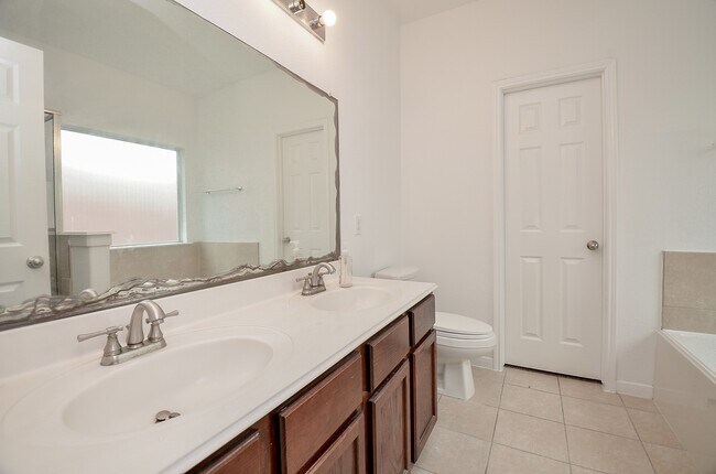 Building Photo - 21723 Britton Hill Way