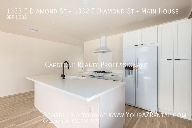 Building Photo - 1332 E Diamond St