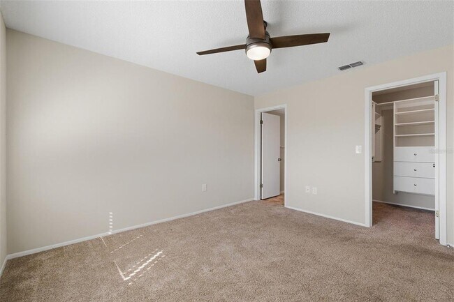 Building Photo - 4440 Pelorus Dr