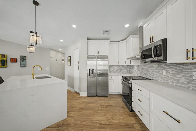Building Photo - 4524 E Shomi St