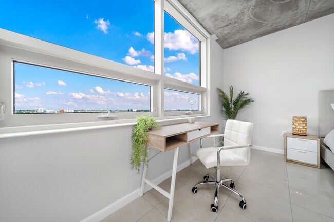 Building Photo - 3250 NE 1st Ave