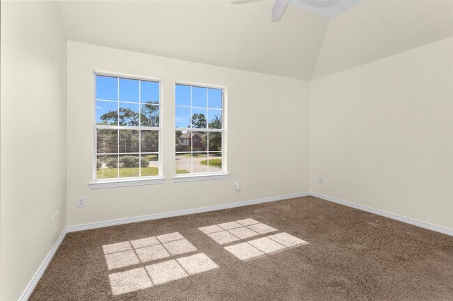 Building Photo - 2 Lulach Cir