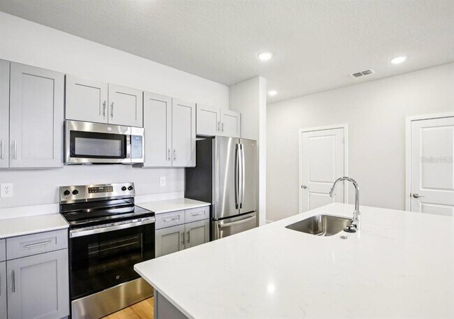 Building Photo - 9106 93RD Run